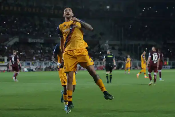 Roma ganó y aseguró un lugar en Conference League