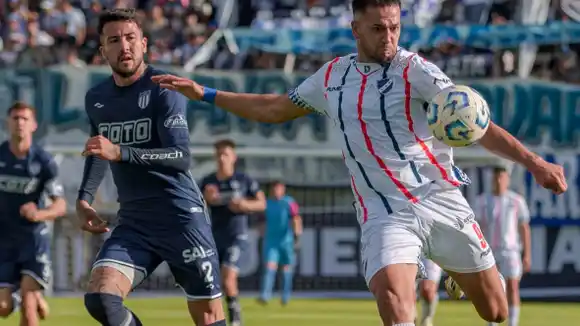 Alvarado sigue sin sumar de a tres fuera de casa: cayó 2-1 frente a Tristán Suárez
