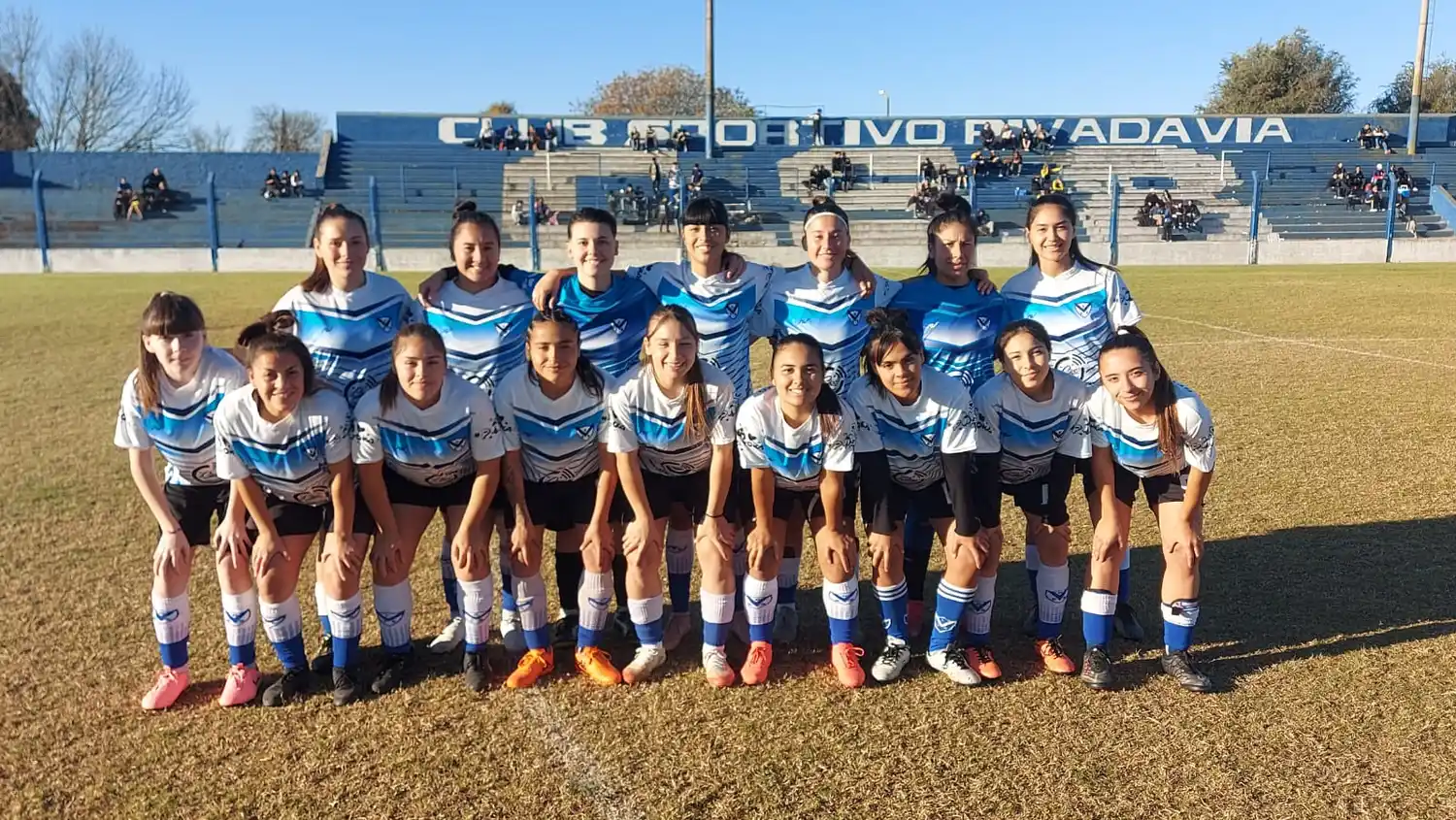 Las chicas de La V Azulada se quedaron con la punta del torneo.
