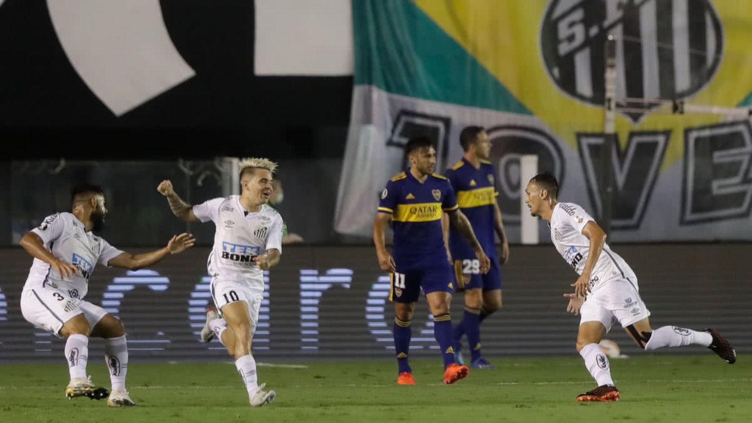 Boca fue goleado por Santos y se quedó sin final de Libertadores