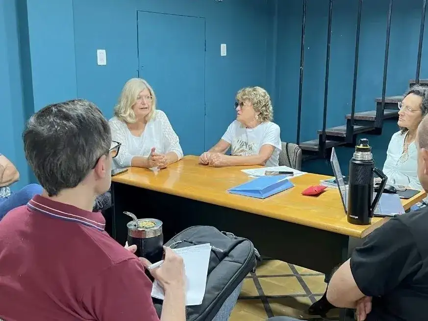 La iniciativa busca ampliar el rol de las cooperadoras dentro de las comunidades educativas.