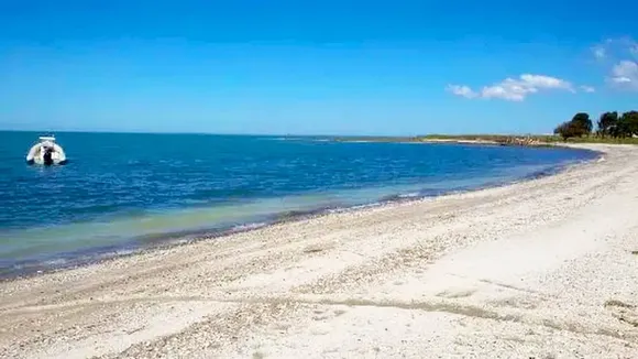 El secreto mejor guardado de la Costa Atlántica: una playa “caribeña” con las mejores ostras de Argentina