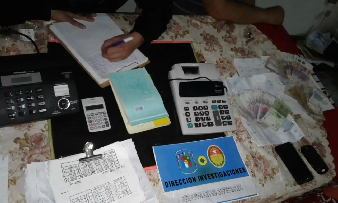 Allanan una vivienda por juegos de azar prohibidos