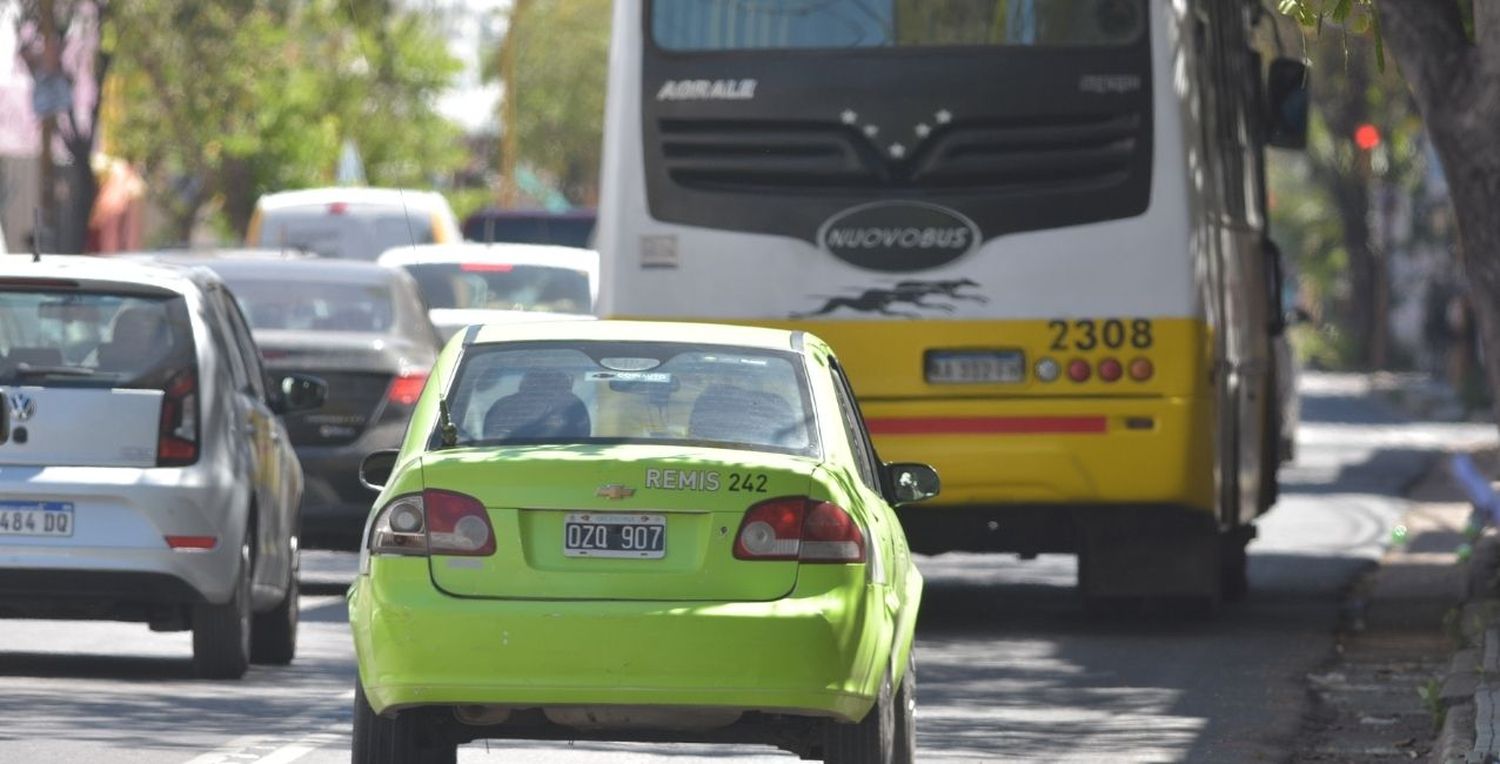 Santa Fe: realizan gestiones para evitar el paro de colectivos en la ciudad