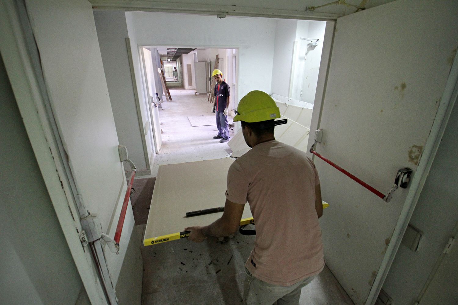 El gobierno provincial culminó mejoras en 14 hospitales públicos