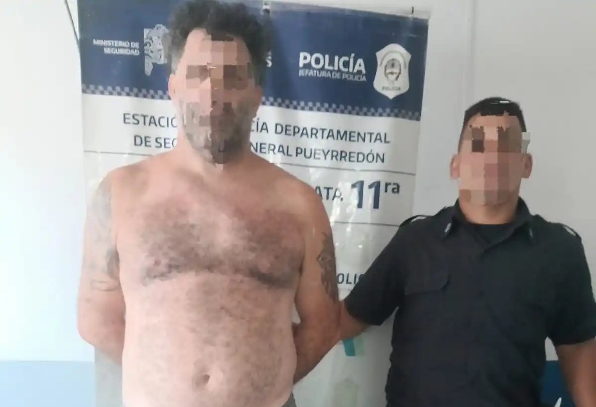Al arribar al lugar, los efectivos constataron que el sujeto se mostraba hostil ante la identificación policial.