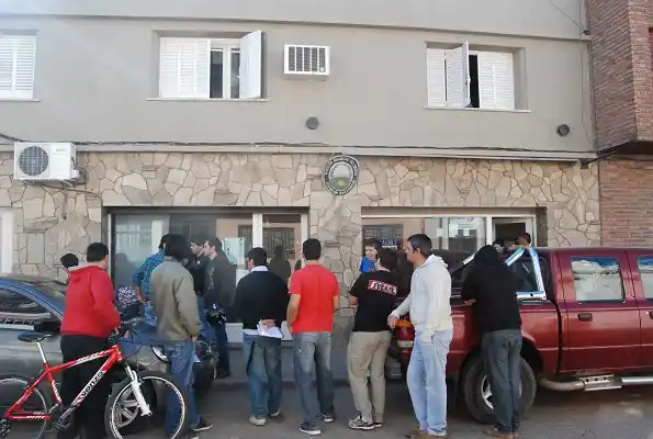 Los trabajadores de RPB se manifestaron frente a la Dirección de Trabajo