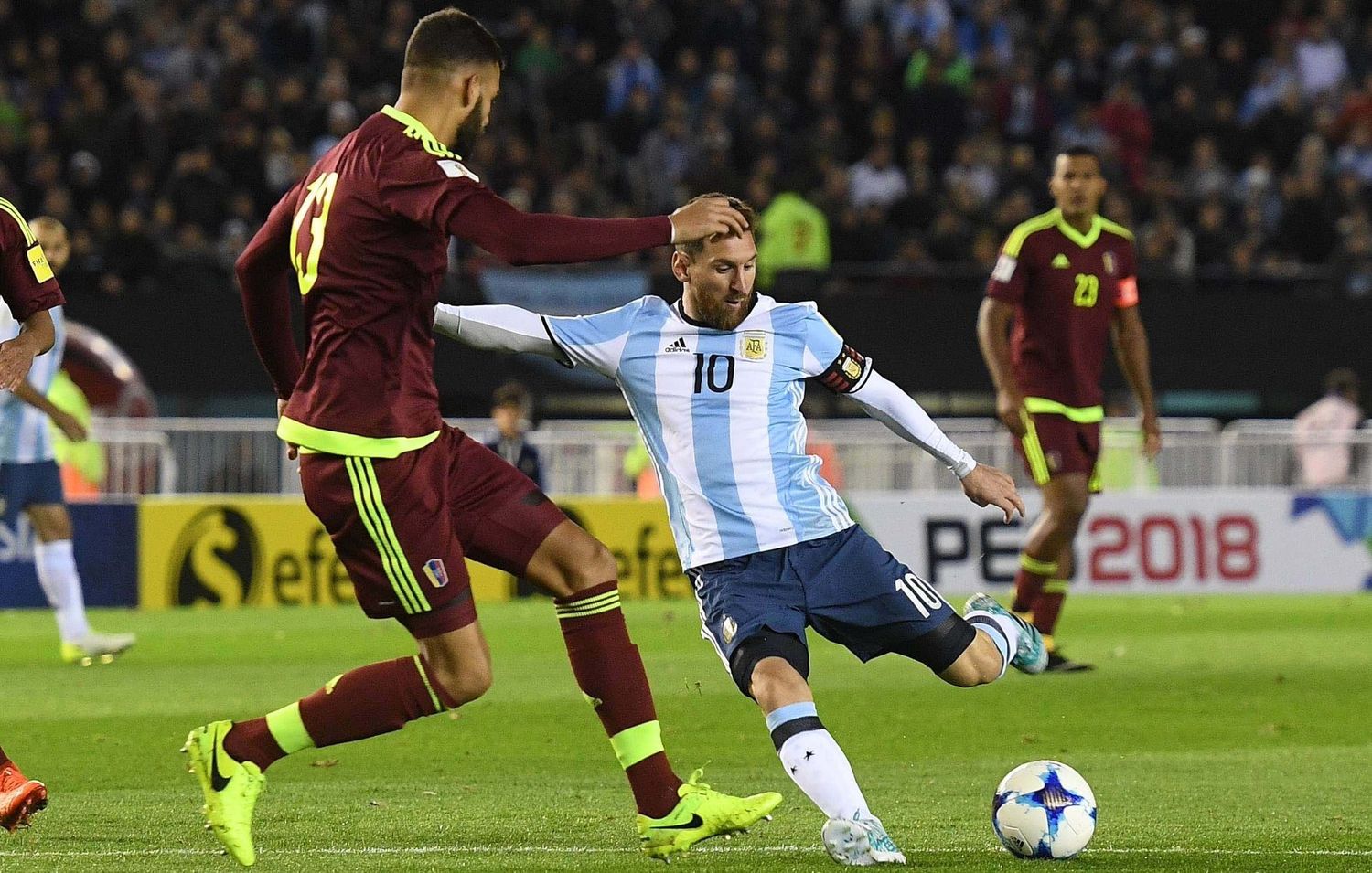 Argentina sumó un empate con gusto a nada