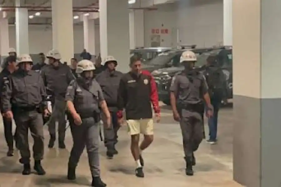 El preparador físico de Universitario permanece detenido en San Pablo acusado de racismo