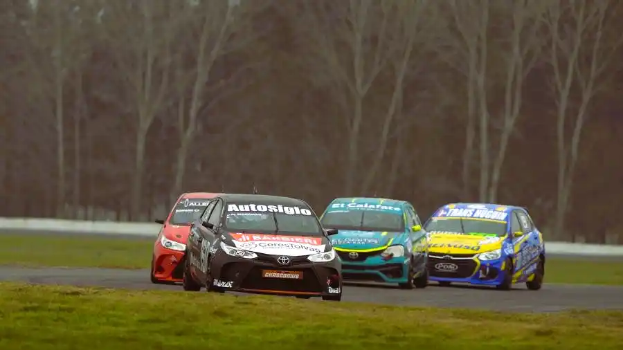 Juancho Eluchans terminó 3° en su serie y largará expectante la final de la Clase 2 en La Plata