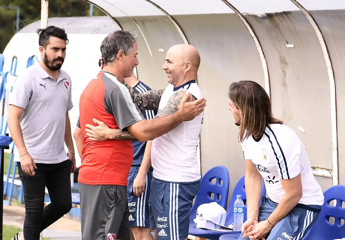 Jorge Sampaoli en el entrenamiento de Independiente