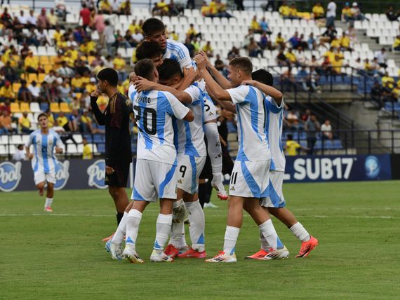 Argentina goleó a Perú