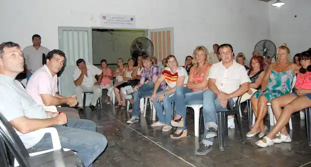 Pueblo Belgrano: Debate y críticas entre el intendente y vecinos
