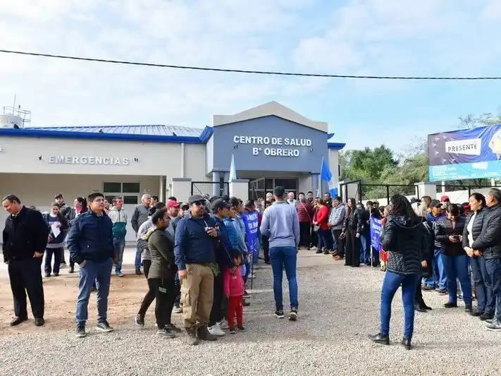 Insfrán en Juárez: “A pesar de que la motosierra intentó
hacernos daño, el Gobierno provincial no lo permitió”