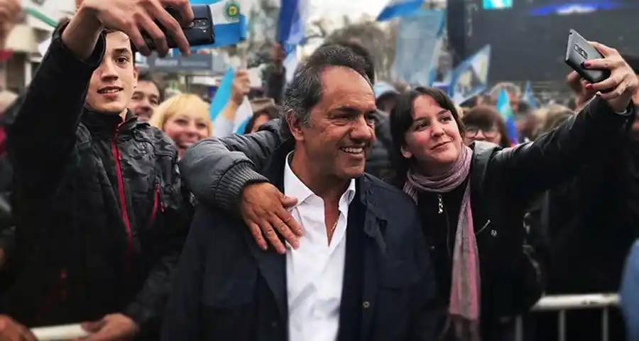 Scioli: "En la ciudad impactan negativamente las políticas nacionales"