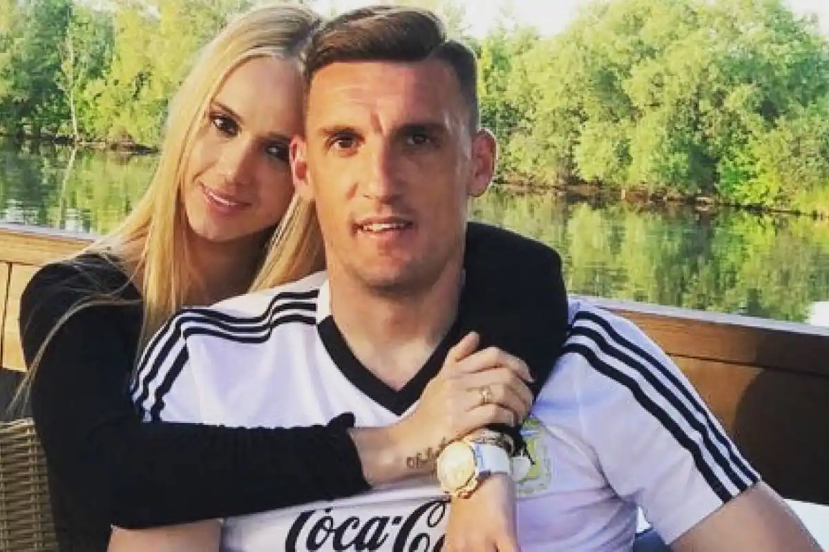 Las fotos al borde de la censura de Daniela Rendón, la mujer de Franco Armani