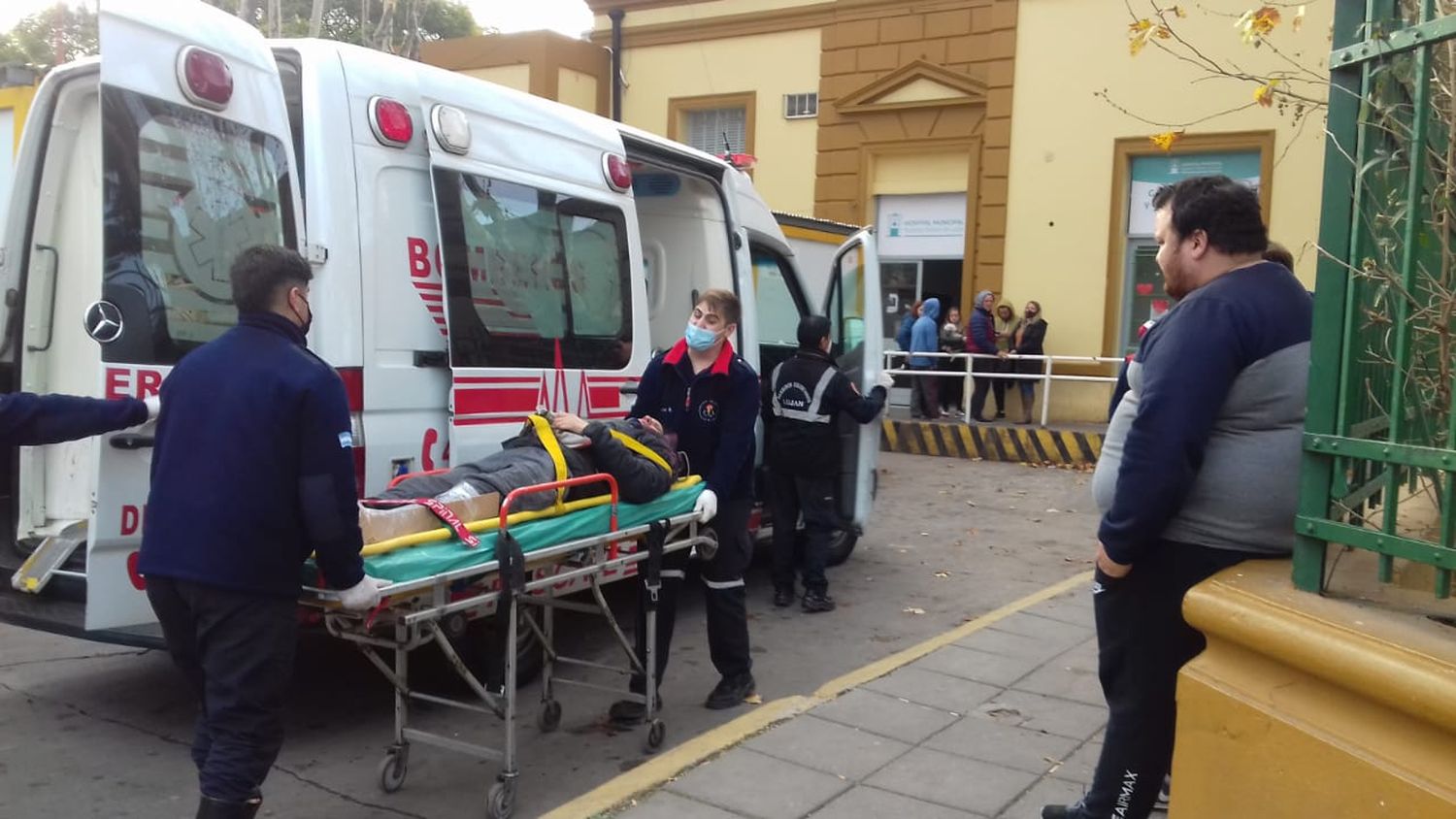 El crudo relato de los periodistas que cubrieron los incidentes entre Luján y Alem: Un joven muerto y 20 heridos
