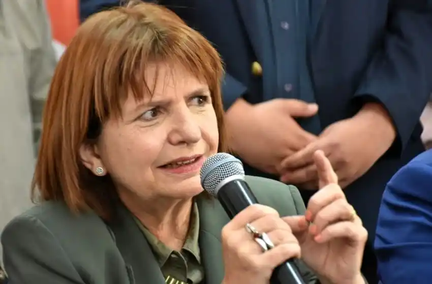 Bullrich: "Las elecciones se están desarrollando con normalidad y son rápidas"