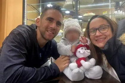 ¿MOVIDA SECRETA?Pareja e hijo del gendarme Nahuel Gallo habrían salido del país (+Detalles)