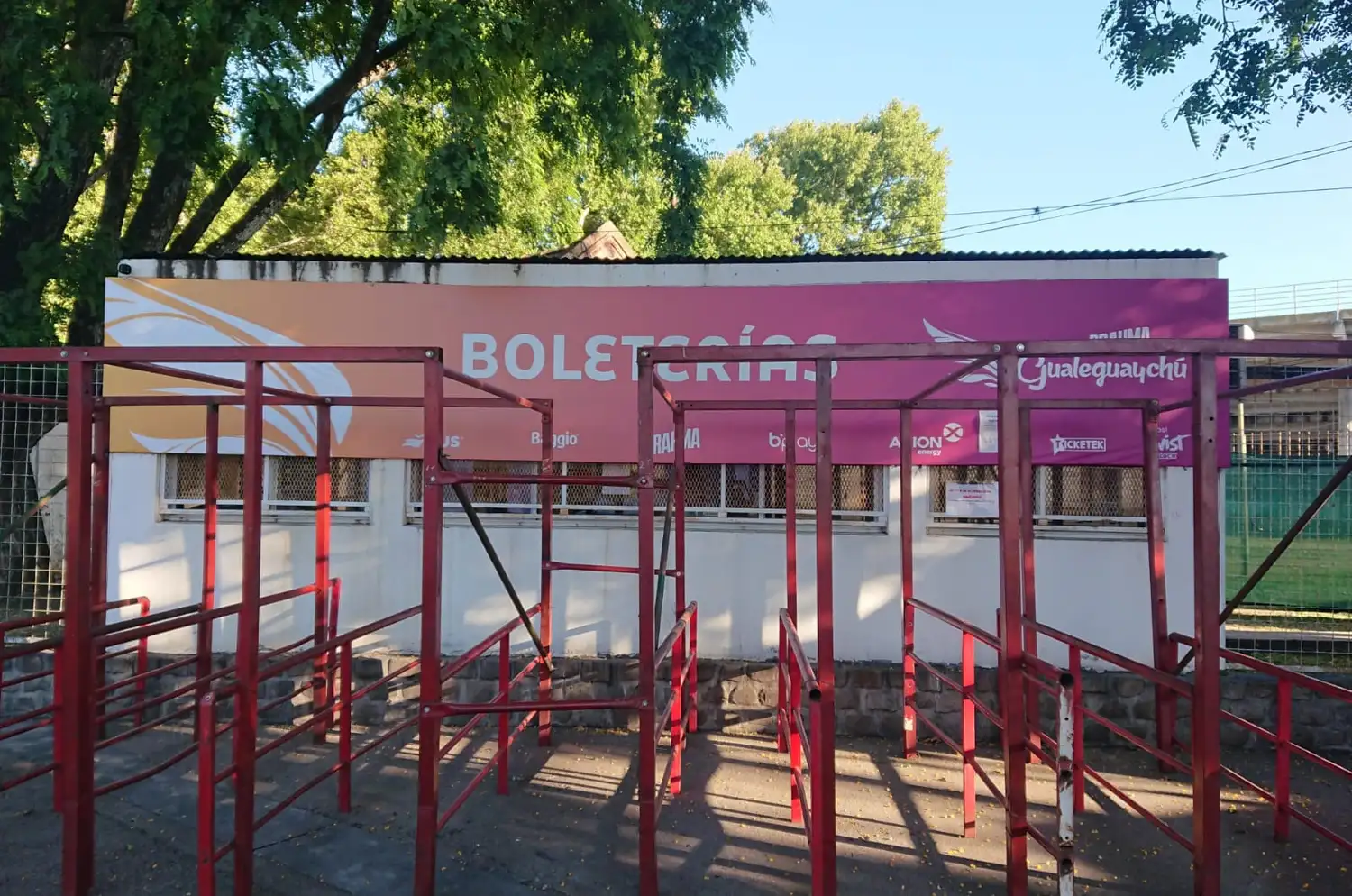 El Carnaval del País 2025 inicia la venta de entradas y se prepara para brillar