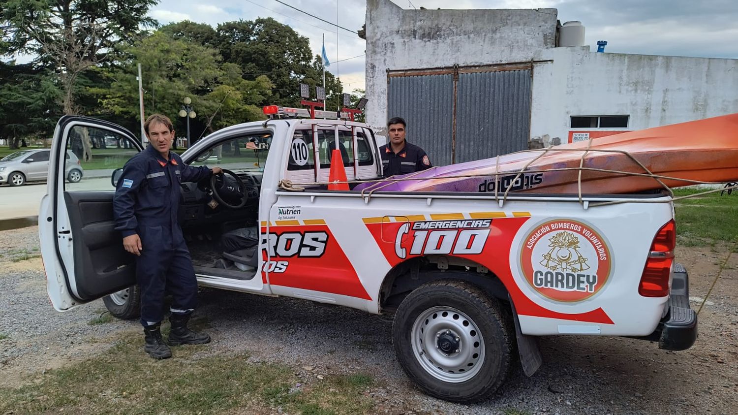 Bomberos Voluntarios de Gardey brindan asistencia en Bahía Blanca