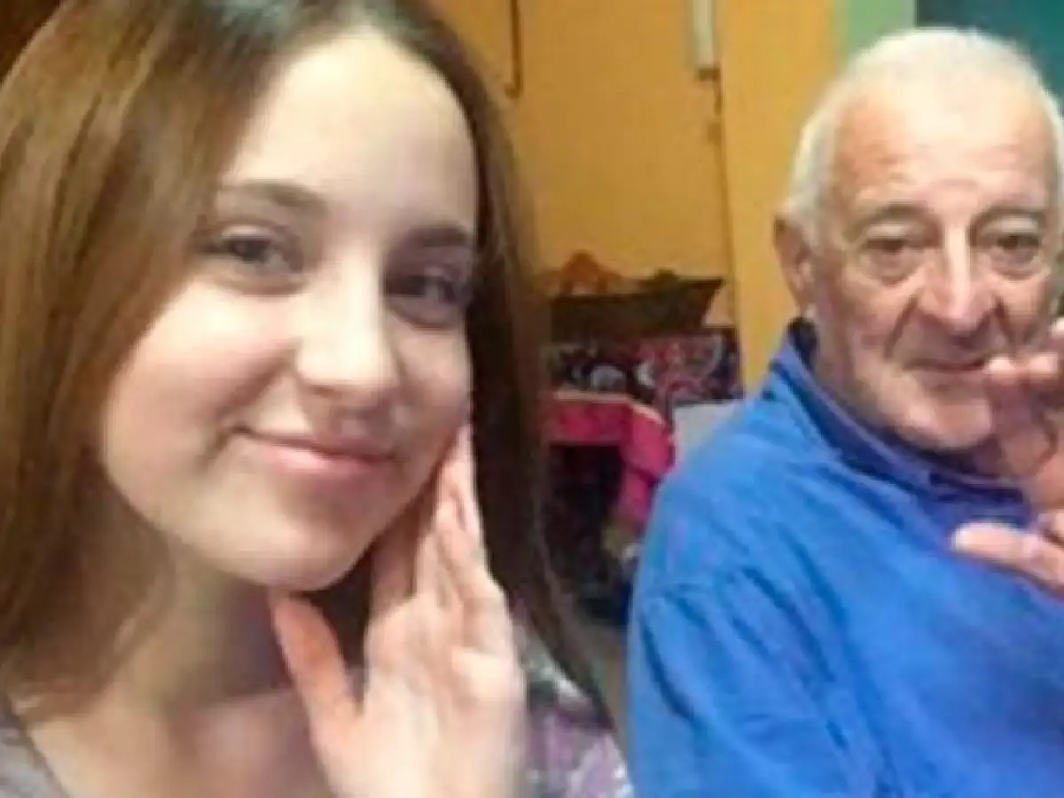 Un abuelo encontró a su primer amor en Facebook y la invitó a salir