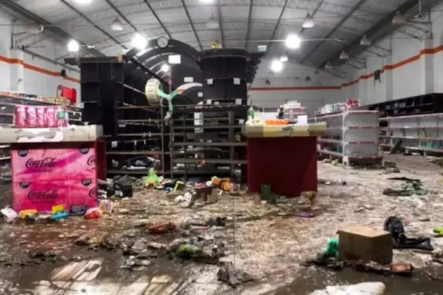 Otorgan hasta $7 millones a cada comerciante afectado por los saqueos