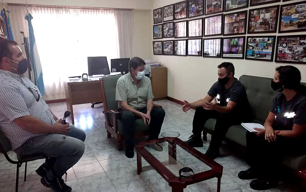 En San Cayetano funcionarios de Defensa Civil con el Intendente