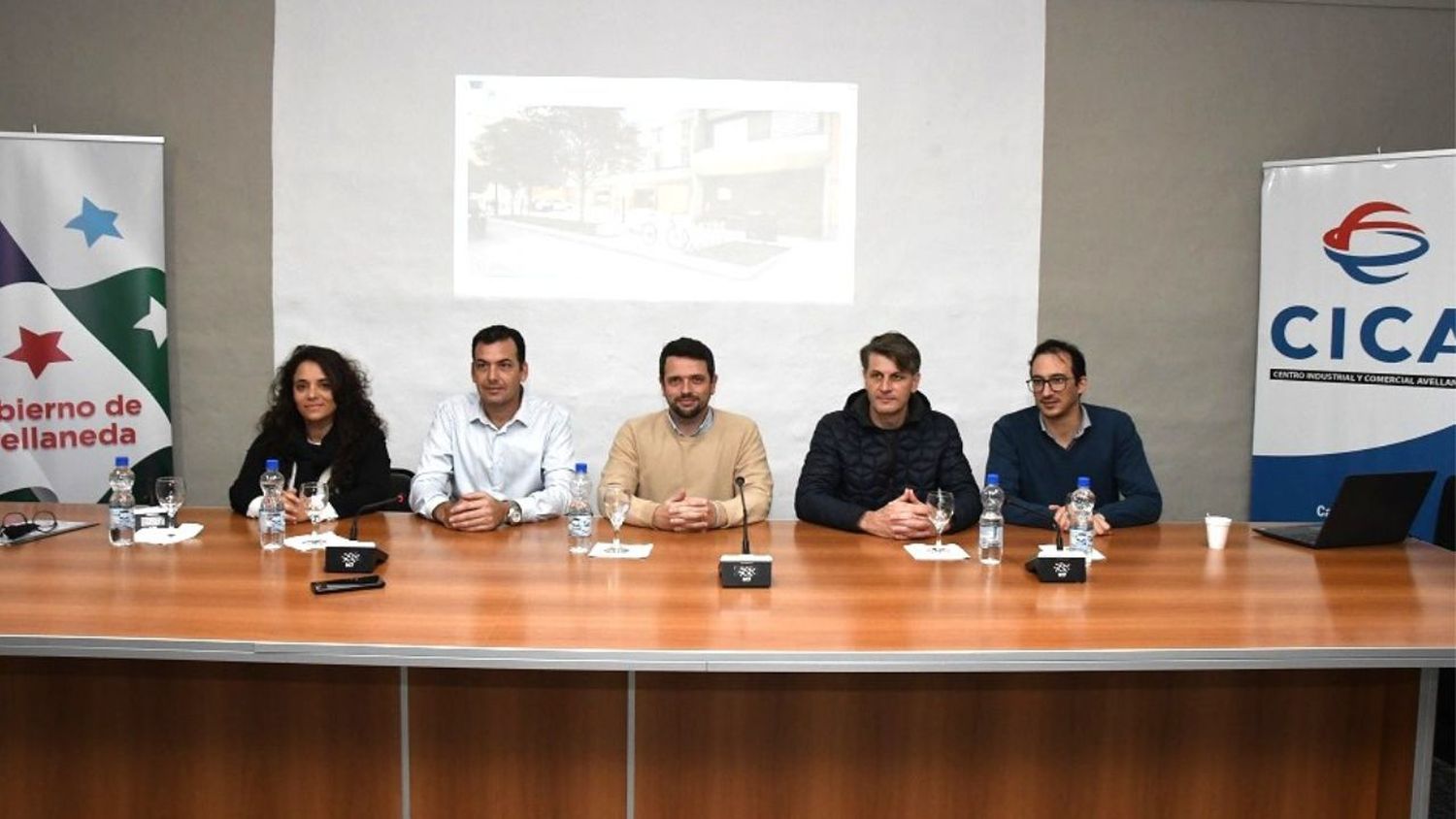 Avellaneda presentó el proyecto de remodelación urbana del centro 