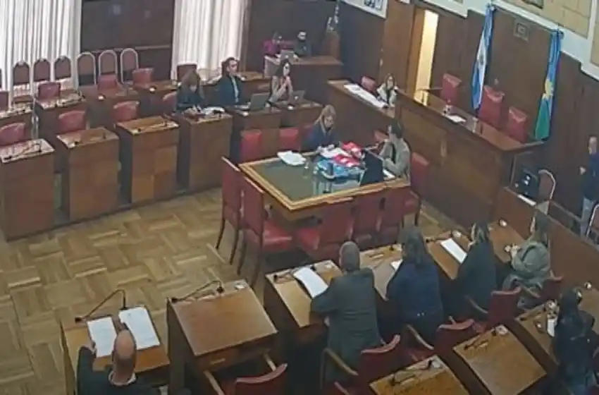 Jornada picante en el HCD: debate por el aumento y plus nocturno en taxis, además de los decks