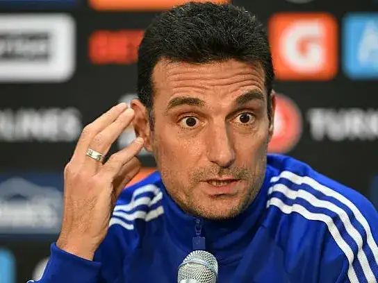 Scaloni, durante la conferencia de prensa.