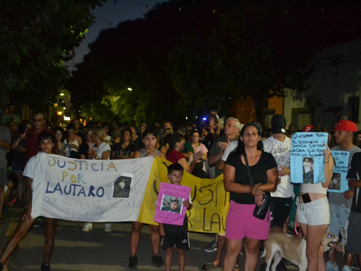 La familia de Carlevaris pidió justicia por la muerte de Lautaro en la marcha contra la inseguridad. Foto: La Opinión.