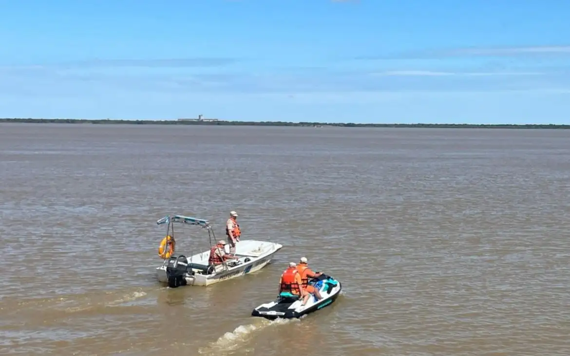Un joven de 21 años es buscado en el río Paraná