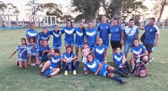 Santa María goleó y es semifinalista.  A Constitución no le alcanzó