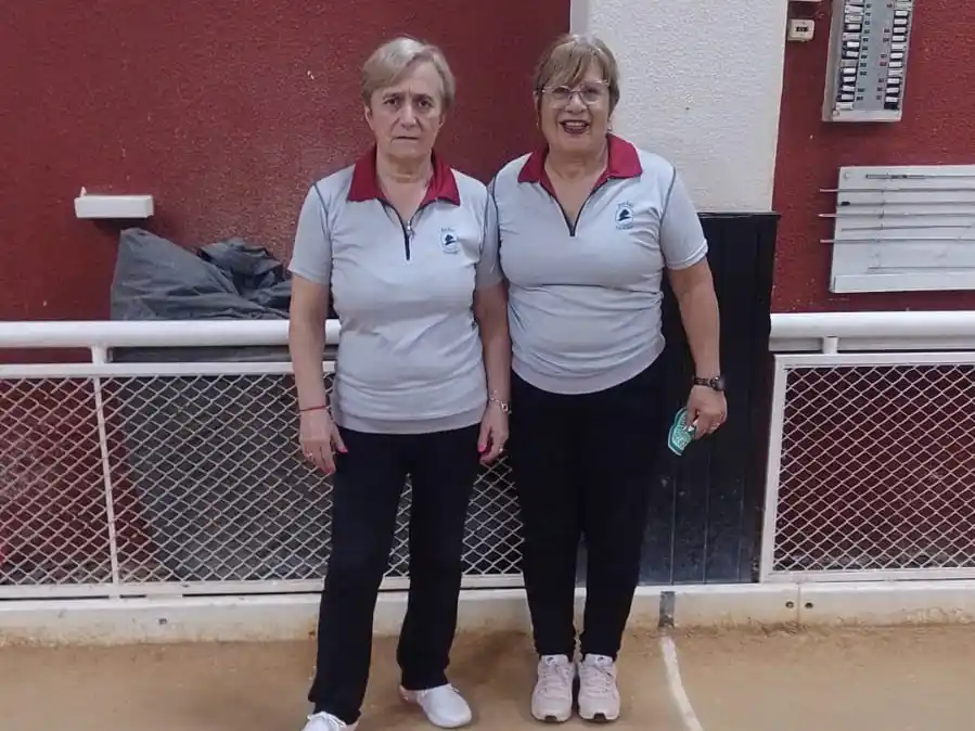 Ana Oliva y Nancy Barraza.