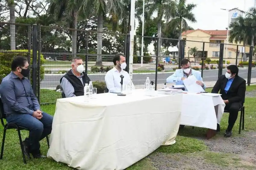 El intendente Jofré encabezó la licitación pública para la compra de maquinaria