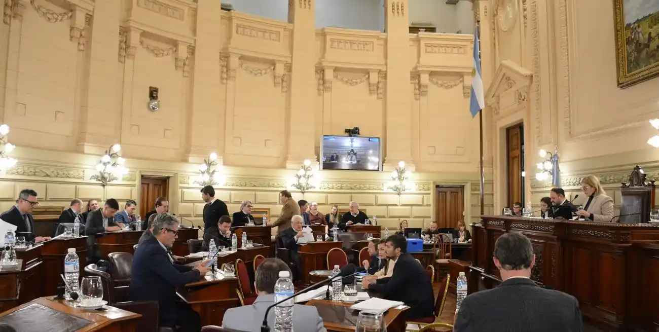 El Senado discutirá el expediente tras pasar por las comisiones de Presupuesto y Hacienda, y de Asuntos Constitucionales.