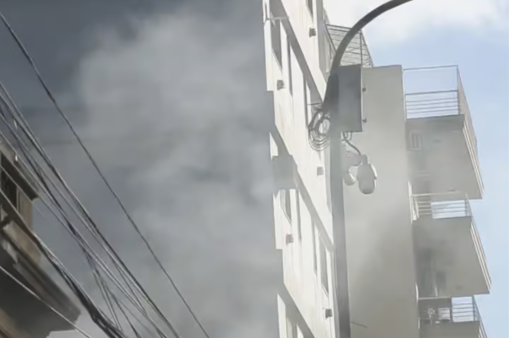 El incendio comenzó alrededor de las 12:30