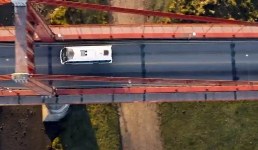 Postal. El Puente Colgante se puede apreciar en una vista panorámica