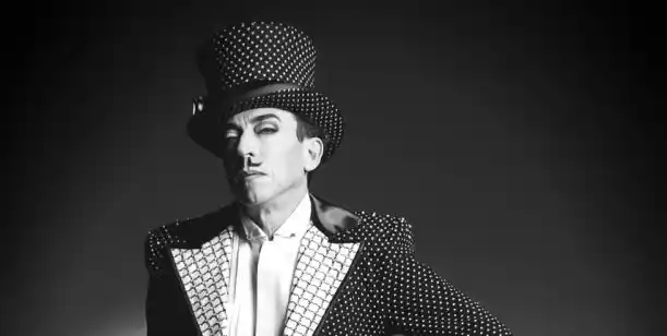 Anibal Pachano continúa con las audiciones para "Flowers"