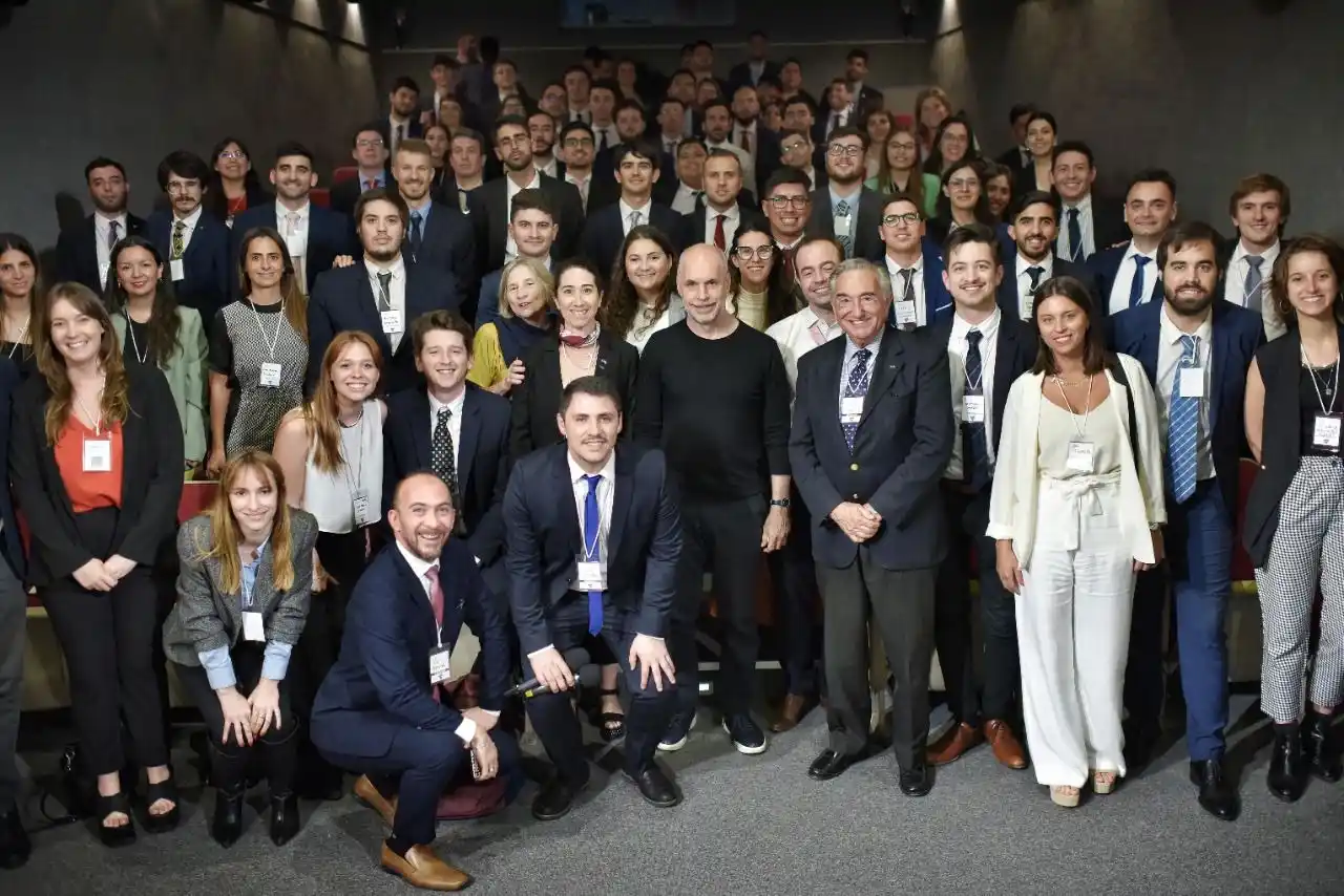 Rodríguez Larreta con jóvenes de todo el país: “Es tiempo de dialogar y construir un gobierno de coalición amplio”