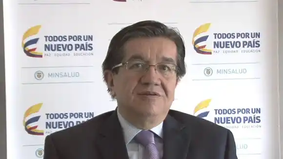 Denuncian al exministro de Salud colombiano por compras desproporcionadas