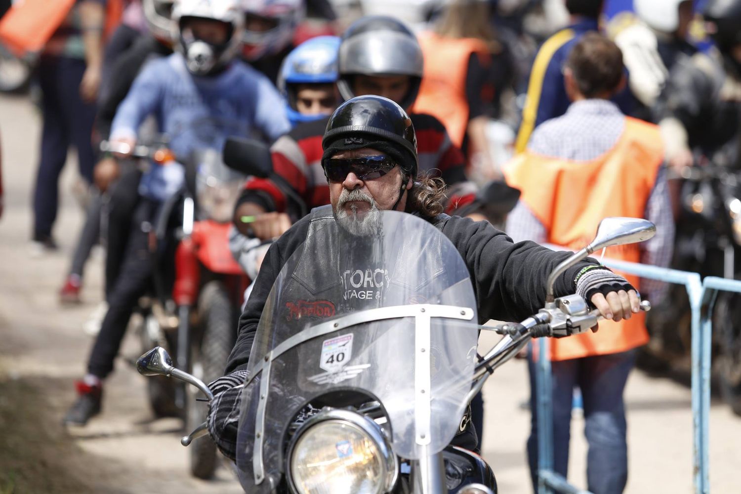 La ciudad vive su jornada clásica del sábado de Motoencuentro