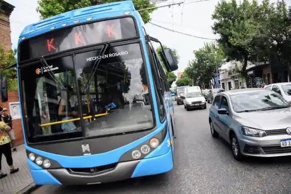 Paro de colectivos y violencia en Rosario: «Puede haber toda la Policía dando vueltas, pero se te para una moto, te pega un tiro y ya está”, señalaron desde la UTA