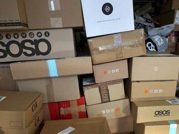 Veinticinco países suspenden envíos de paquetes vía postal a EE. UU. debido a aranceles