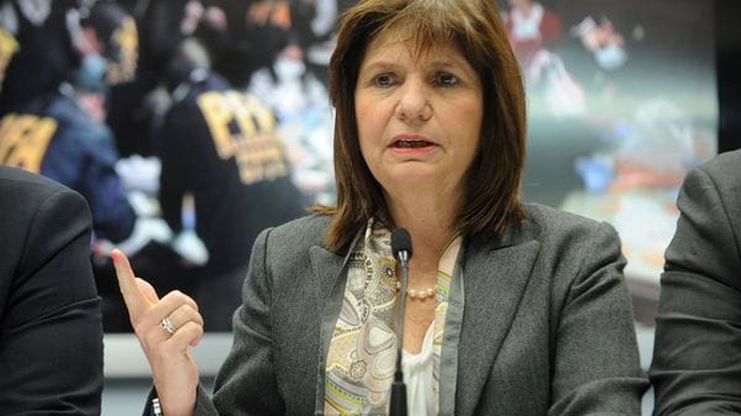 Narcotráfico: Bullrich entrega 100 vehículos a Gendarmería en Ciudad Evita