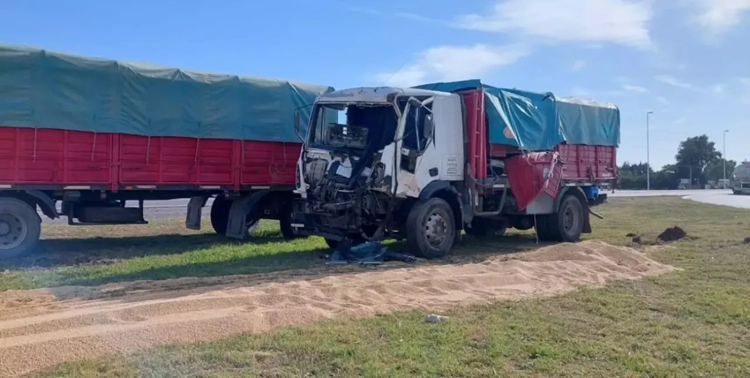 Un lesionado en choque de camiones a la altura de Piñero