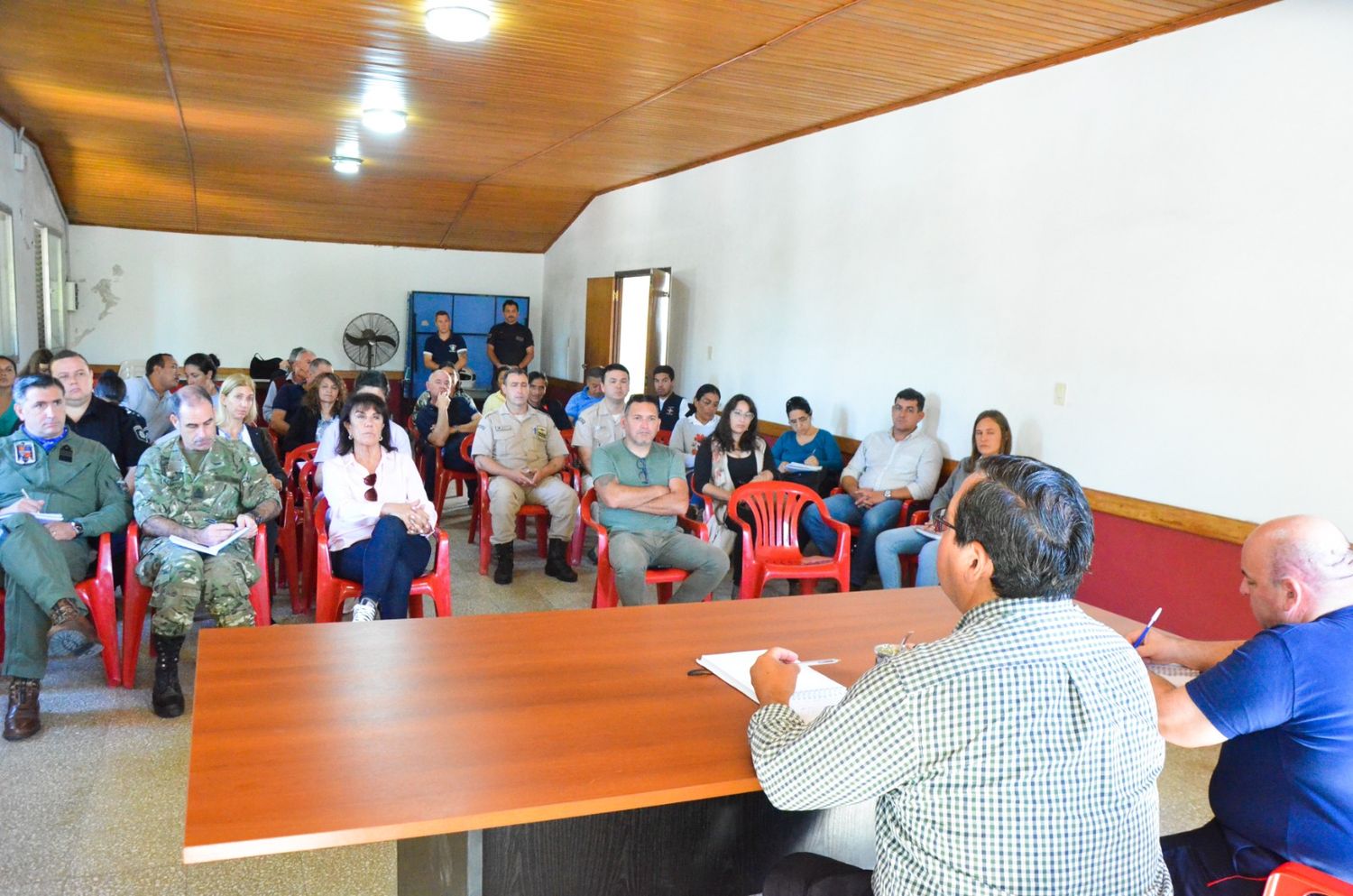 El intendente de Reconqusita, Dr. Amadeo Enrique Vallejos, encabezó un nuevo encuentro del Comité de Protección Civil.