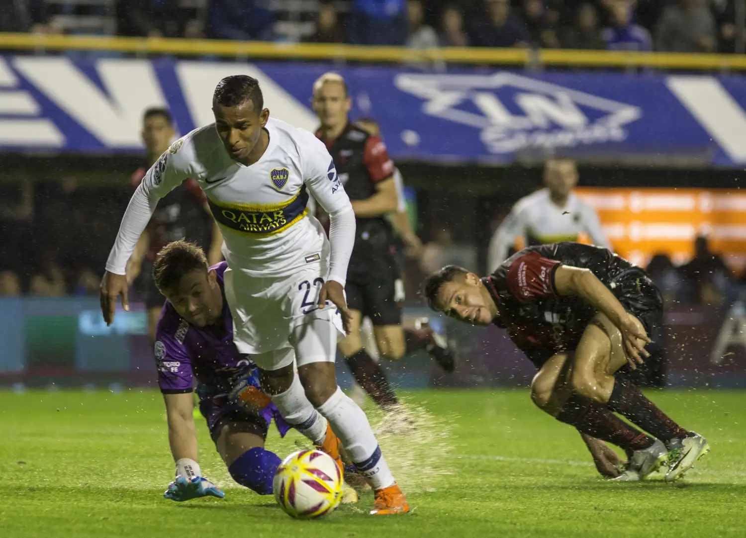 Boca enderezó el rumbo con una cómoda victoria