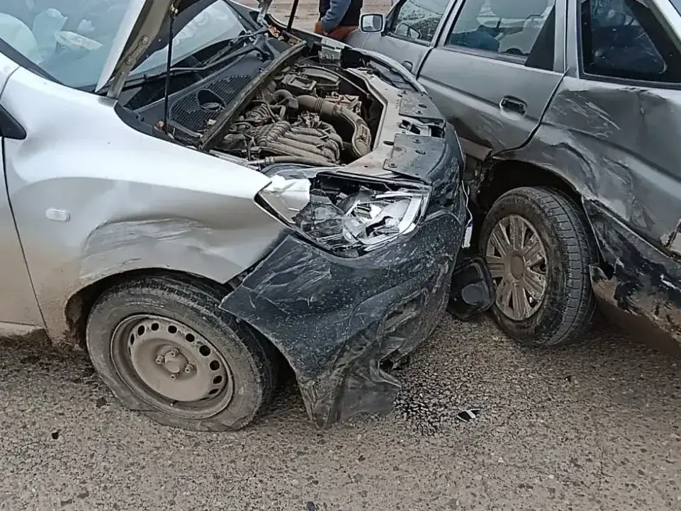 Violento choque en Quintana y Santa Fe.